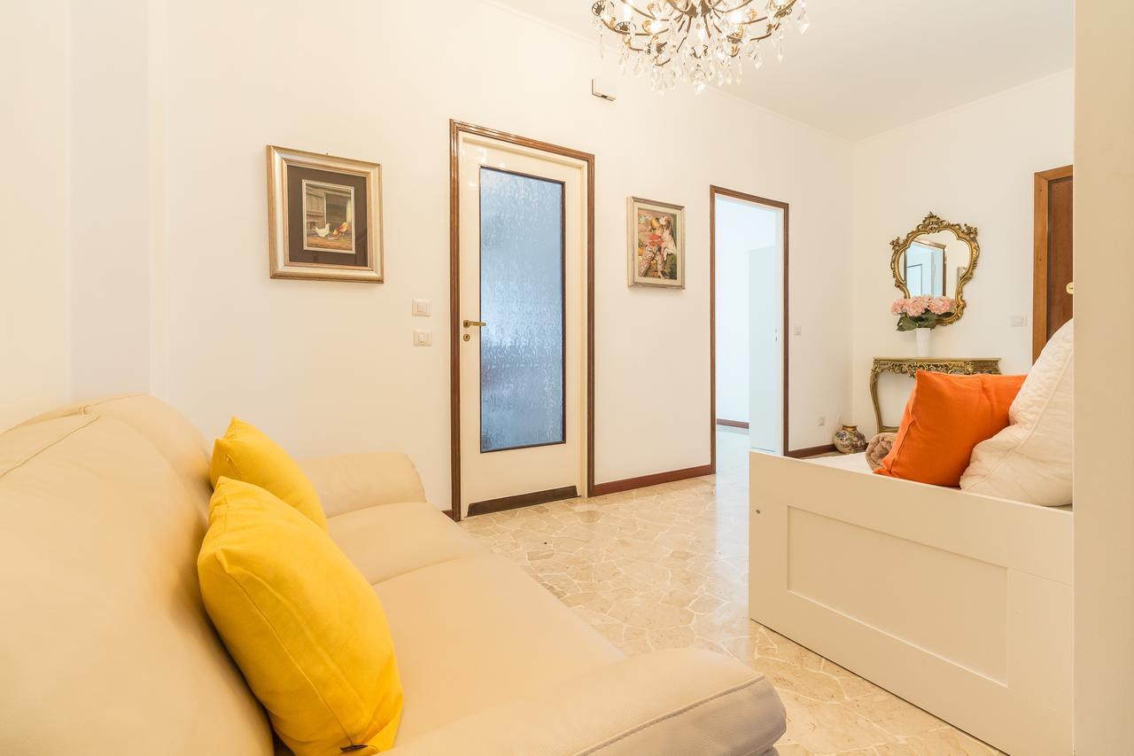 Alessia'S Flat- Sondrio M3 Daire Milano Dış mekan fotoğraf